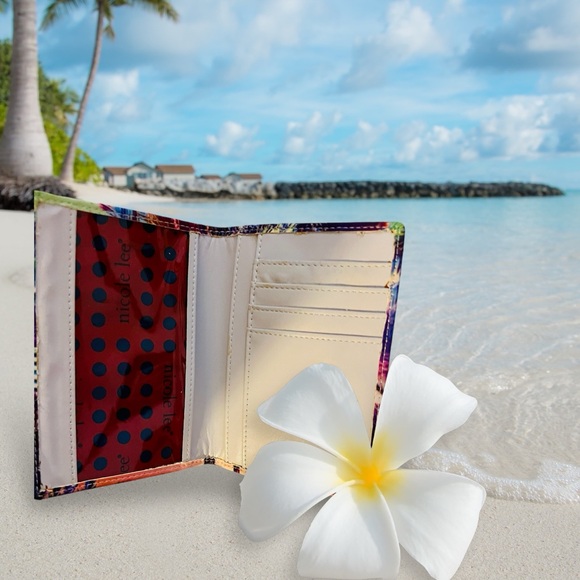 Nicole Lee Hollywood Wallet, New - Picture 3 of 4